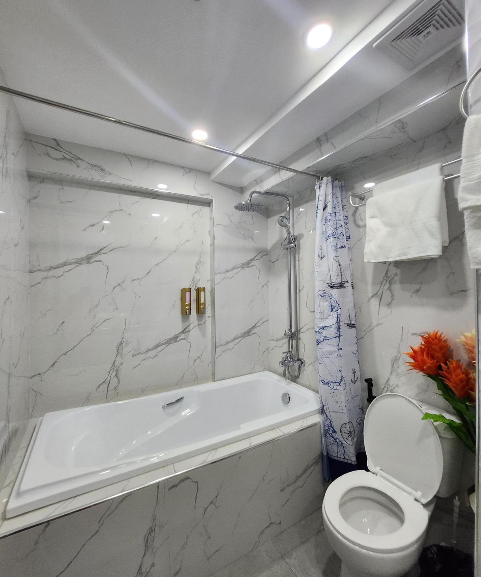 Condo Azur Suites B207 Near Airport, Netflix, Stylish, Cozy With Swimming Pool Lapu-Lapu City Esterno foto